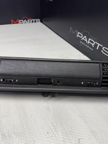 94-99 BMW E36 Right Glove Box Dash Air Vent Black 51168162022 *Crack