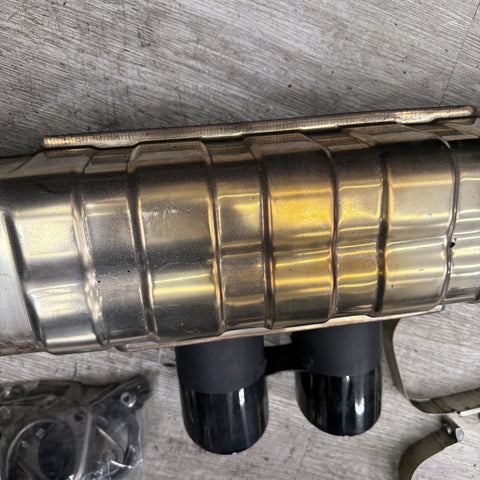 Porsche 911 997 GT3 OEM Rear Muffler Exhaust Center Exit 997.111.027.92