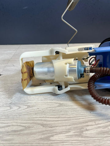 01-06 BMW E46 M3 S54 Engine Main Right Fuel Pump