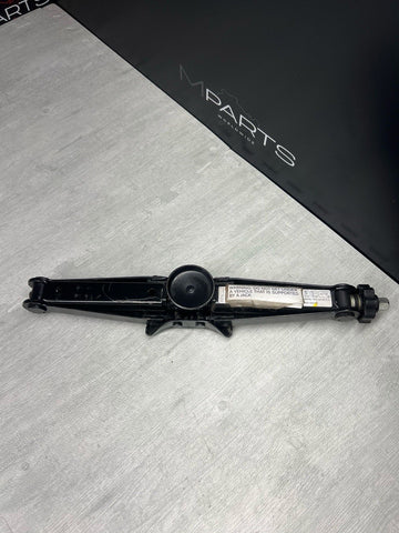 Mercedes Vito W447 W639 Wheel Jack Lifter Service Tool A6395800218