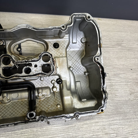 12-16 BMW F10 M5 S63 LH Left Valve Cover 7603653 11127601455 7601455
