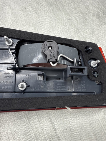 BMW 17-20 F90 M5 REAR RIGHT INNER TAIL LIGHT ASSEMBLY OEM 63219481824