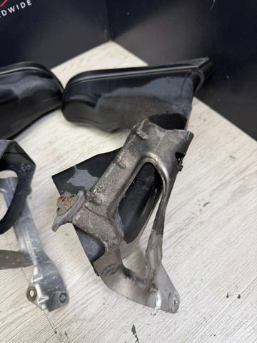 06-10 BMW E63 E64 M6 FRONT BUMPER LOWER BRAKE AIR DUCTS 7899787 7899788