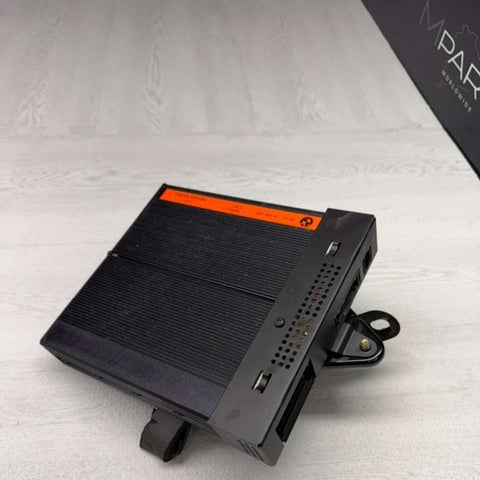 96–02 BMW Z3 Roadster/Coupe Harman Kardon HiFi Audio Sound Amplifier OEM 8399683