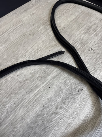 92-99 BMW E36 M3 323 325 328 Driver Front Door Weather Strip Seal Coupe Black