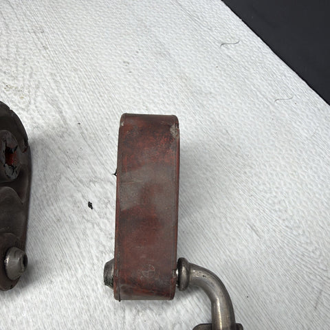 BMW E90 E92 E93 M3 08-13 Muffler Brackets Hanger Hangers 8041984