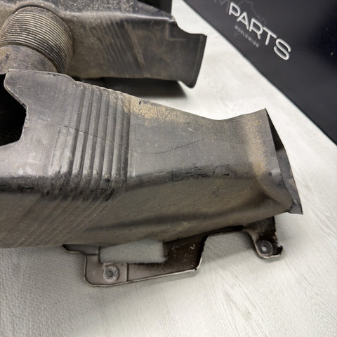 BMW E46 M3 OEM (2001-2006) BRAKE AIR INLET DUCTS + BRACKETS PAIR *2 BROKEN TABS*