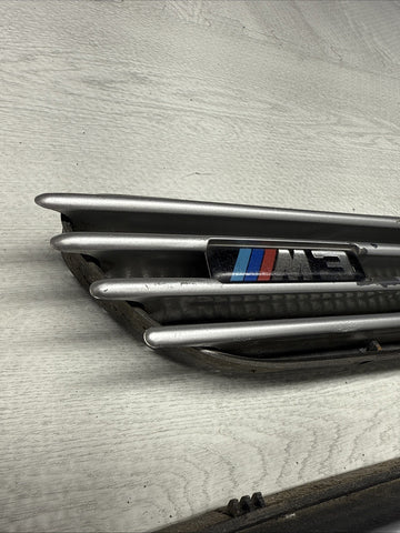 01-06 BMW E46 M3 Left Right Fender Vent Grilles Grills Trims Silver