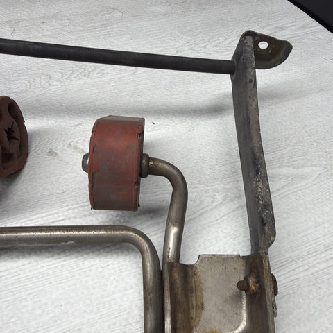 BMW E90 E92 E93 M3 08-13 Muffler Bracket Hanger 8041984