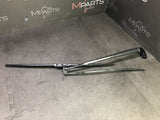 Pair Front Left Right Windshield Wiper Arms Blades 19-23 Ferrari F8 Tributo