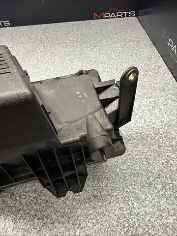 1715881 BMW E30 Air Intake Filter Box 280202082