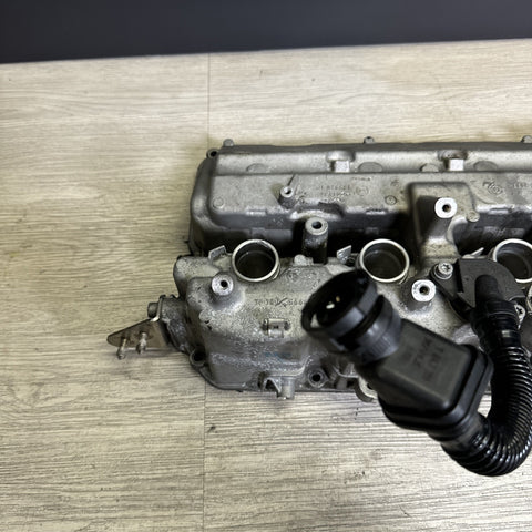12-16 BMW F10 M5 S63 LH Left Valve Cover 7603653 11127601455 7601455