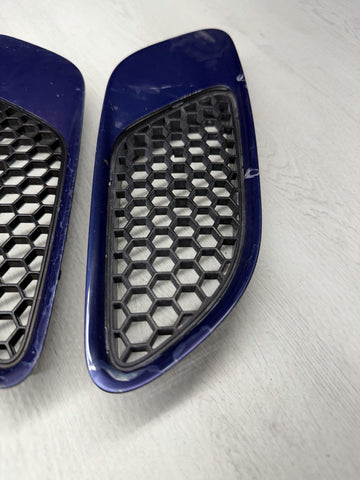 08-13 BMW E90 E92 E93 M3 Hood Scoops Space Pair 8042978 *Broken Tabs*