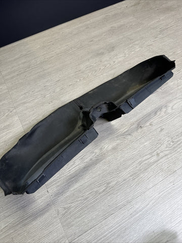 BMW E90 E92 E93 M3 PANEL AIR DUCT GUIDE 8040935 Air Guidance Top Front OEM