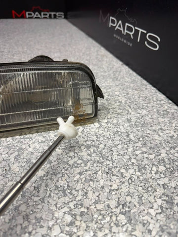 BMW 3 SERIES E36 Front Right Driver Side Fog Light OEM 8357398 *Stained Glass*