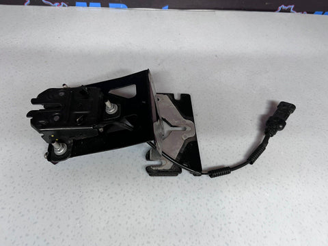 Rear Trunk Engine Compartment Deck Lid Hinge Lock Latch 84076100 Ferrari 488