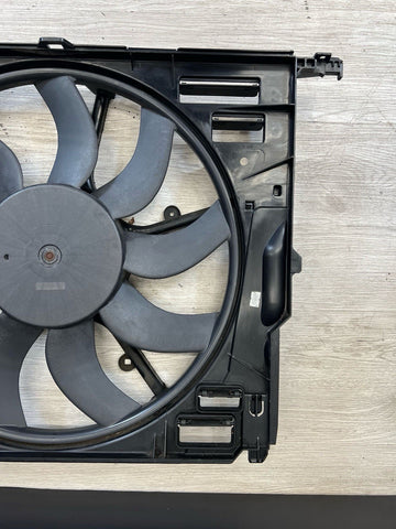11-17 BMW F01 F06 F07 F10 F12 F13 535I 640I 740I ENGINE COOLING FAN SHROUD OEM