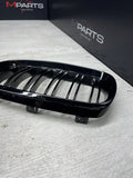 08-13 BMW E90 E92 E93 M3 Front Kidney Grilles Gloss Black Double Slotted