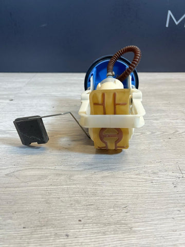 01-06 BMW E46 M3 S54 Engine Main Right Fuel Pump