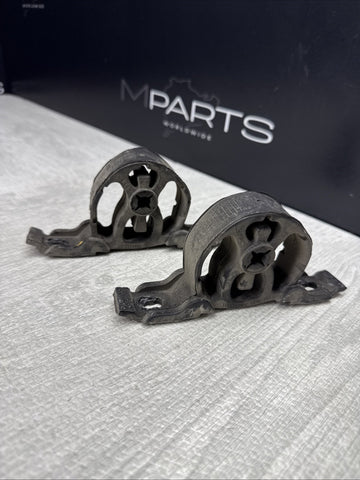 BMW 15-20 F80 F82 F83 M3 M4 EXHAUST MOUNTS HANGERS 18207500281 7500281 ORIGINAL