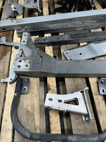 10-15 Ferrari 458 Italia Miscellaneous Brackets Mounts