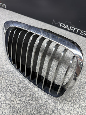 BMW OEM 01-06 E46 M3 Front Right Kidney Grille Chrome 51138208686 *1 Tab