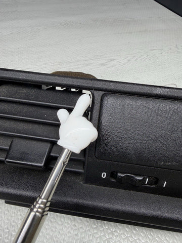 94-99 BMW E36 Right Glove Box Dash Air Vent Black 51168162022 *Crack