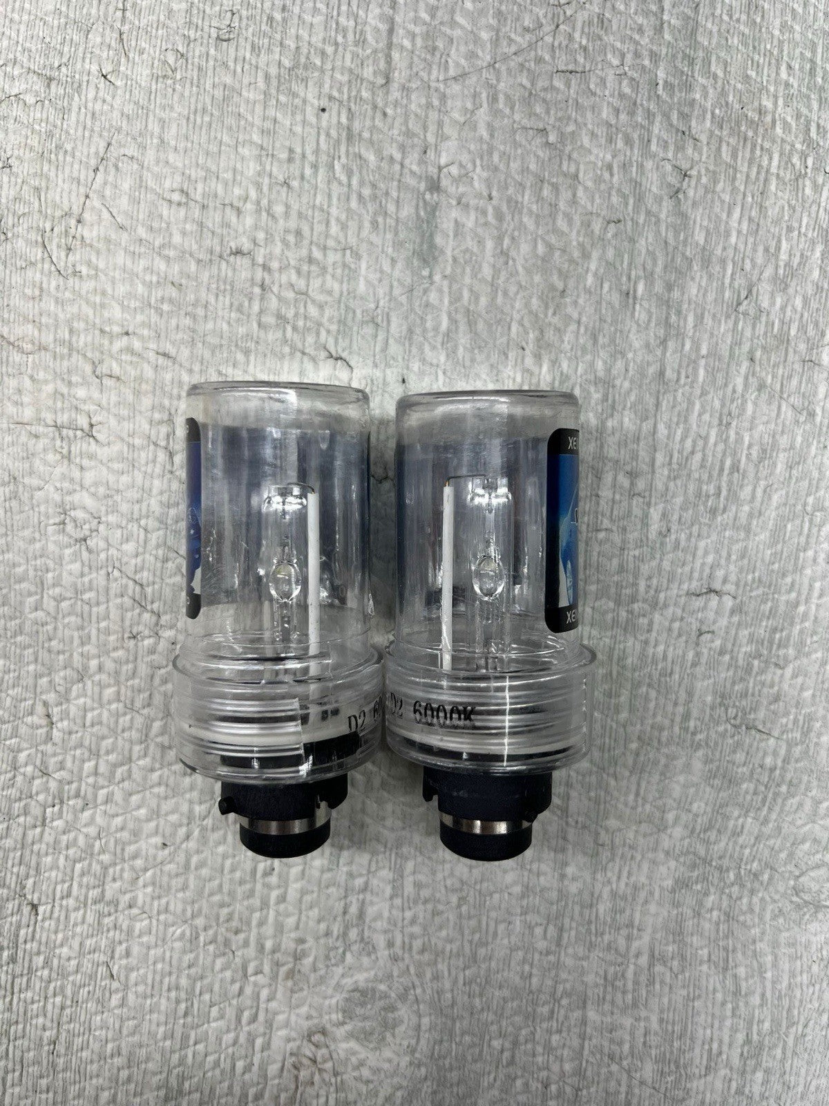 Pair Of OE Xenon HID Headlight Bulbs (D2S, 5000K) For BMW M3 2002-2006 E46 – High/Low Beam – Lifetime Warranty