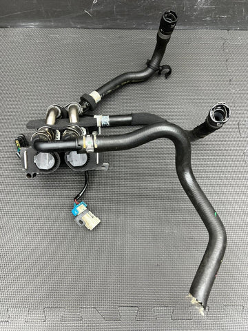 FERRARI F8 TRIBUTO COOLING HEATER VALVE BLOCK PIPES HOSES OEM