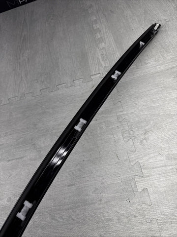 BMW 21-25 G82 M4 Coupe Right Passenger Door Glass Roof Molding Gloss Black OEM