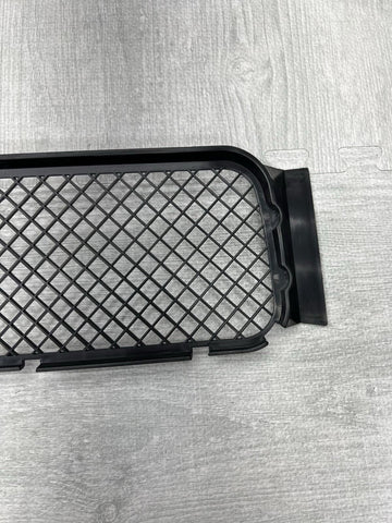 92-98 BMW E36 M3 LOWER CENTER FRONT BUMPER MESH GRILLE COVER GRILL