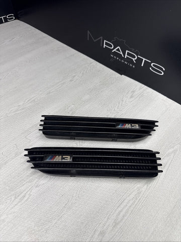 01-06 BMW E46 M3 Fender Vent Grilles Grills Trims Genuine OEM Painted Black