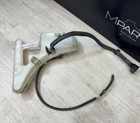 2008-2013 BMW E92 E93 M3 FRONT WINDSHILED WASHER FLUID RESERVOIR TANK OEM