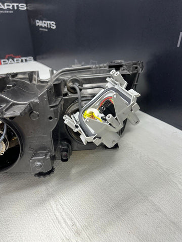 BMW 02-06 E46 M3 RIGHT HEADLIGHT XENON 1305621772 OEM