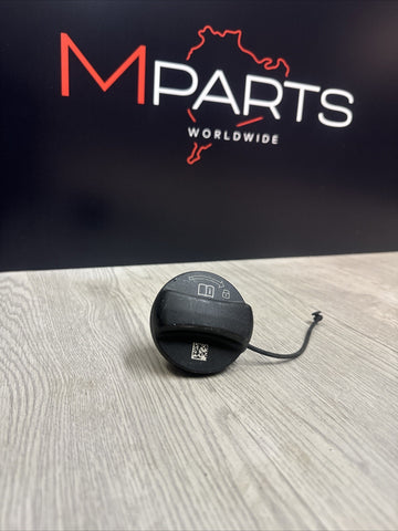 BMW E46 E60 E82 F13 F10 F30 F15 G01 F48 F80 G80 GAS FUEL FILLER CAP COVER OEM