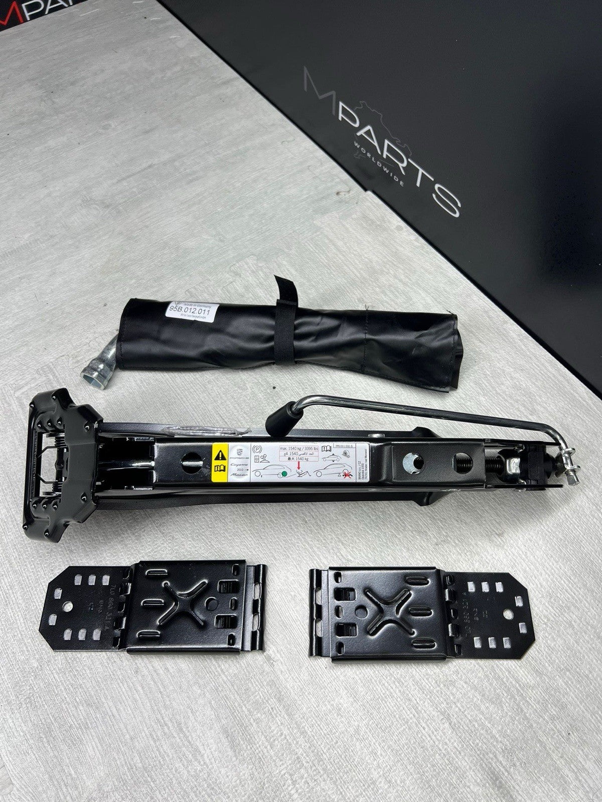 herpa BMW Mチーム M3 MANトランスポーター 4台セット 1/87 おすすめ】 M3 Mチーム BMW herpa MANトランスポーター 1/87 4台