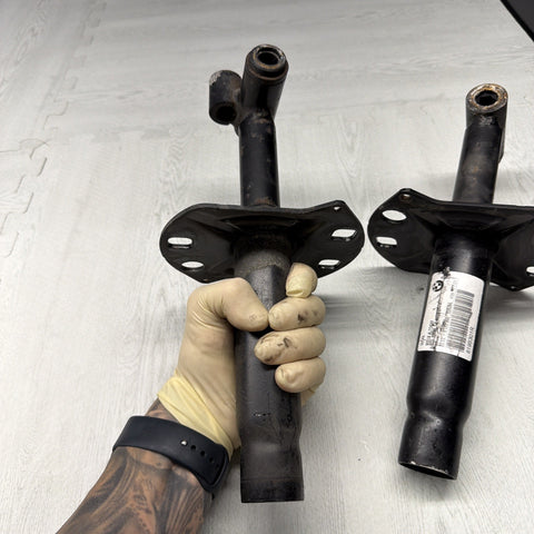 01-06 Bmw E46 3 Series Front Lower Bumper Reinforcement Shocks Strut Set Oem