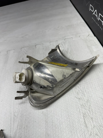 02-06 BMW E46 325 328 M3 Clear Corner Lights Tail Lamps 6919651 6919652 *Notes*