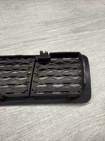 BMW 3 E30 1980 Wiper Trim 1904572 ARB21318 51131904572