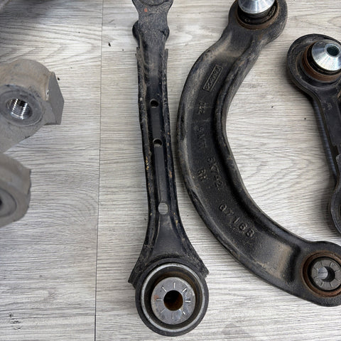 FORD MUSTANG 22-25 REAR LEFT DRIVER SIDE CONTROL ARM SET OF OEM