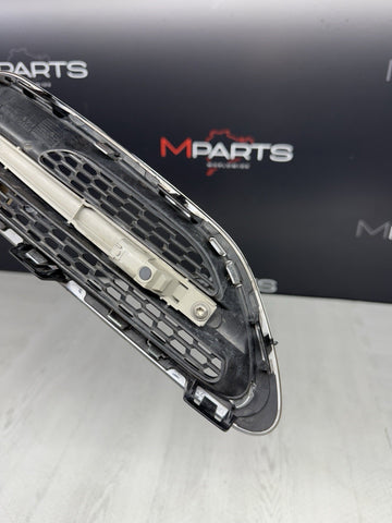 2013-2016 BMW F10 M5 SEDAN FRONT RIGHT FENDER GRILLE W TURN SIGNAL 7903880OEM