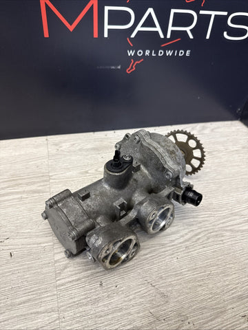 OEM BMW 15-20 F80 F82 F83 M3 M4 S55 Engine Vacuum Pump w/o HPFP