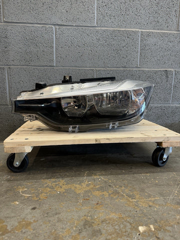 2012-2015 BMW 3 SERIES F30 HEADLIGHT HEADLAMP HALOGEN DRIVER LEFT *CRACK
