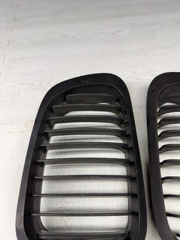 BMW 01-06 E46 M3 Front Kidney Grilles Matte Black Set