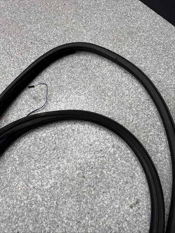BMW E46 M3 01-06 Left Driver Side Door Weather Strip Seal Black OEM *1 Rip
