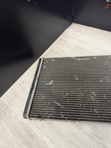 BMW 15-20 F80 F82 F83 F80 F82 F83 F87 Front Auxiliary Radiator 2284608 OEM