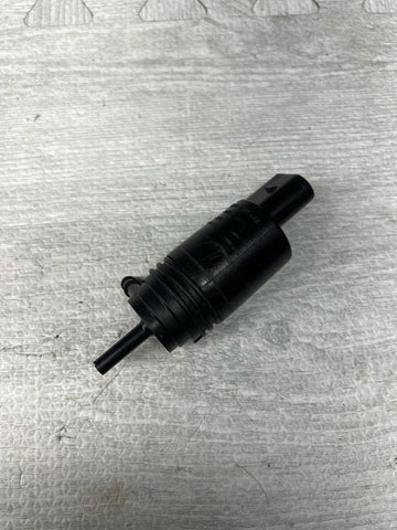 OEM Windshield Washer Pump 67128362154 BMW Z4 M3 E46 E38 E39 E60 E65 E53 X3 X5