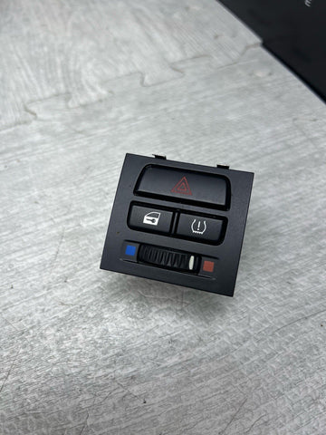 BMW E90 E92 E93 325 328 330 M3 HAZARD FLASHER SWITCH 61319132423 9132423 OEM