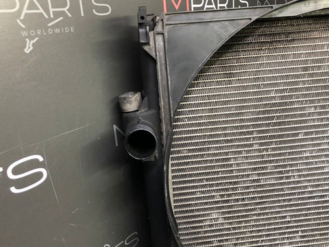BMW E30 318 325 Coupe Radiator + Shroud