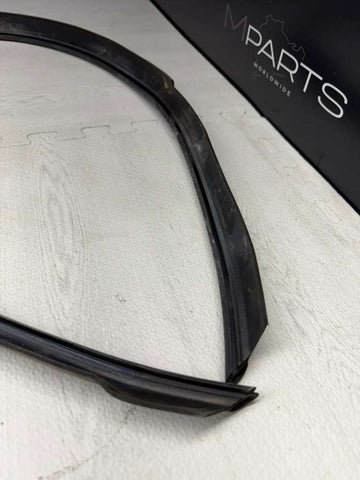 15-20 BMW F80 F82 F83 M3 M4 S55 Front Engine Bay Hood/Bonnet Seal OEM 7255802